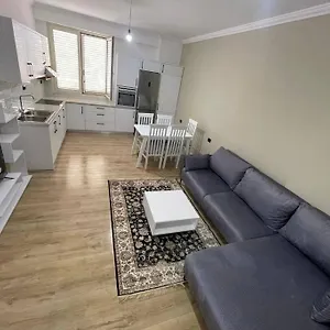 Avi - Daily Rent Tirana